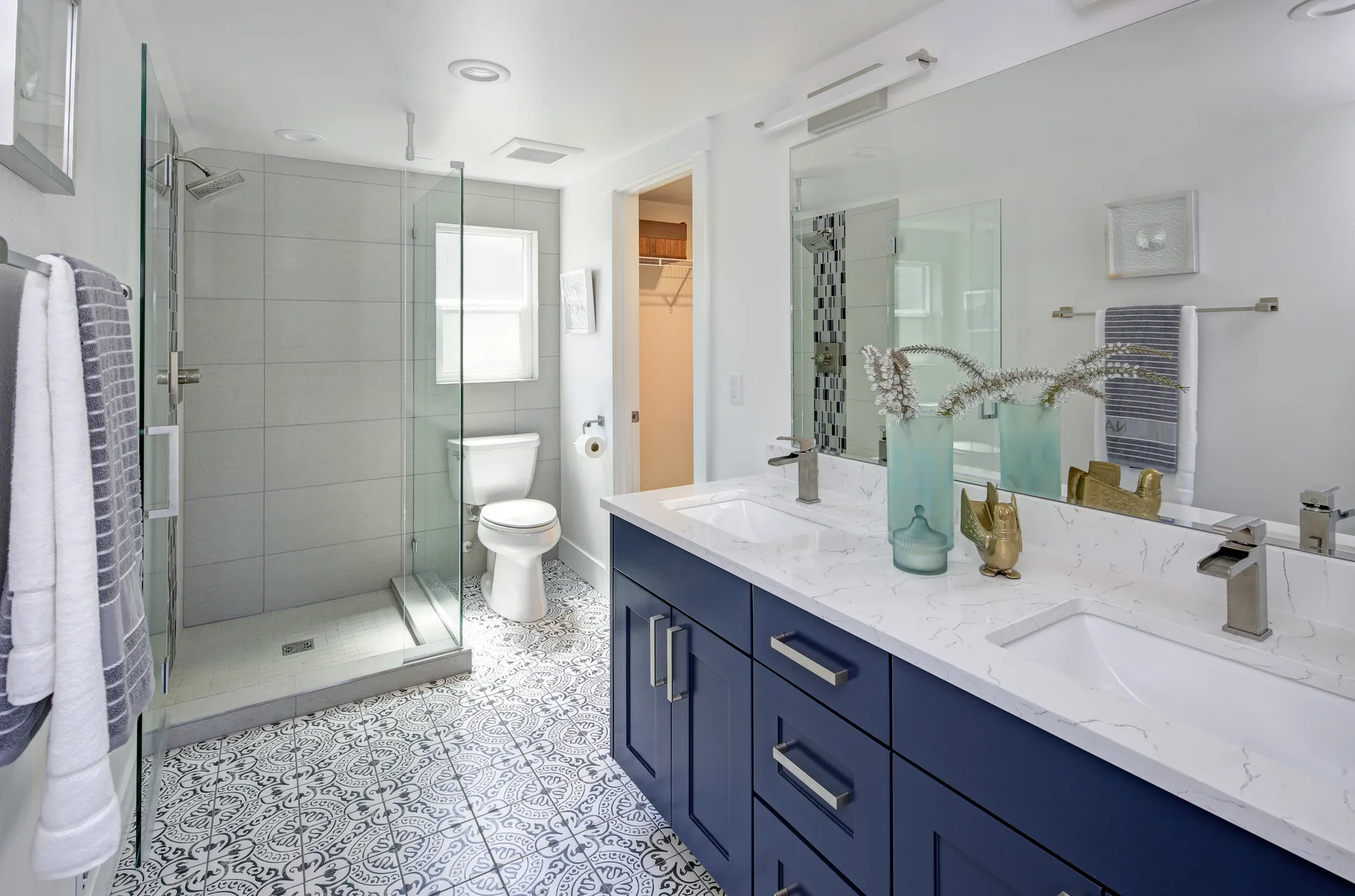 Klasik banyo dolabı - Paşa Mobilya